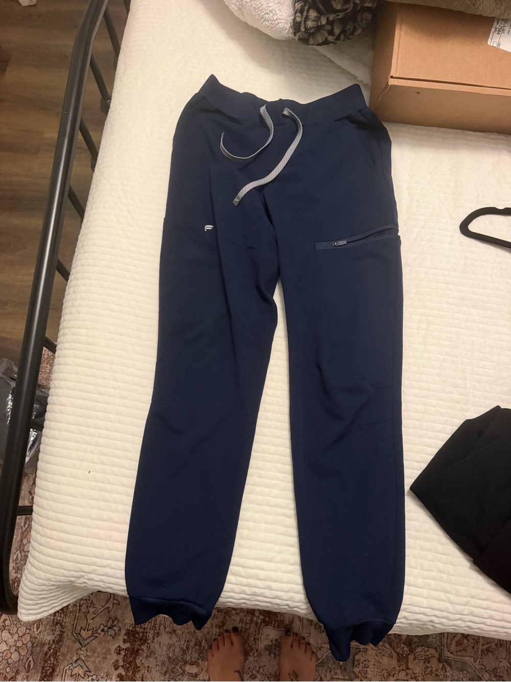 Fabletics Women’s  Navy Joggers with Contrast Drawstring